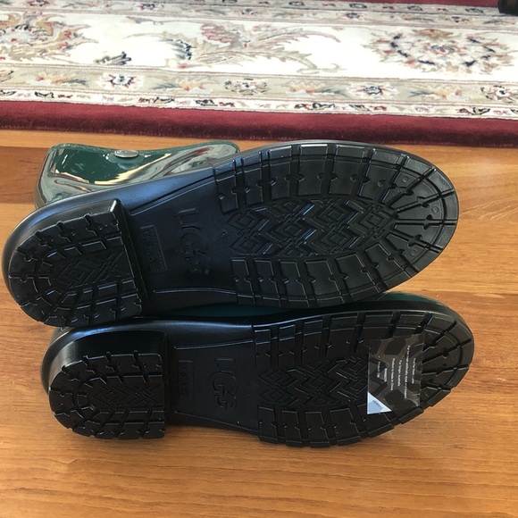 Authentic UGG rain boots size 9 - Picture 5 of 6